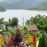 Family Borovitsa Hotel