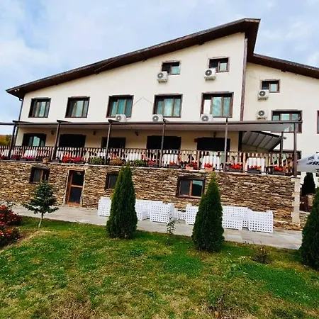 Family Borovitsa Hotel 2*