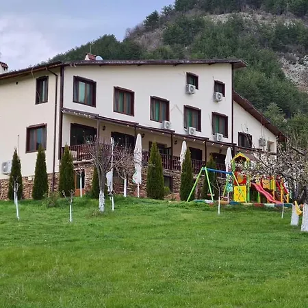 Hotell Family Borovitsa 2*