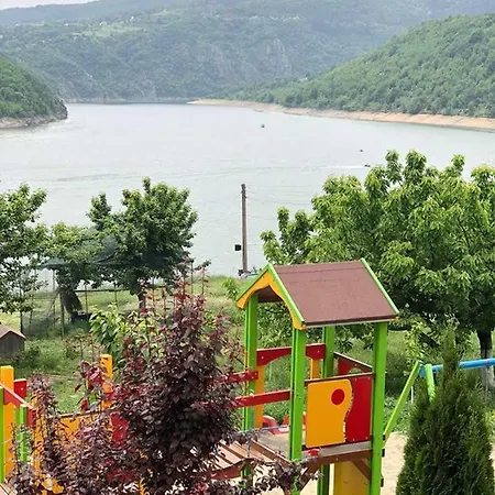 Family Borovitsa Hotel