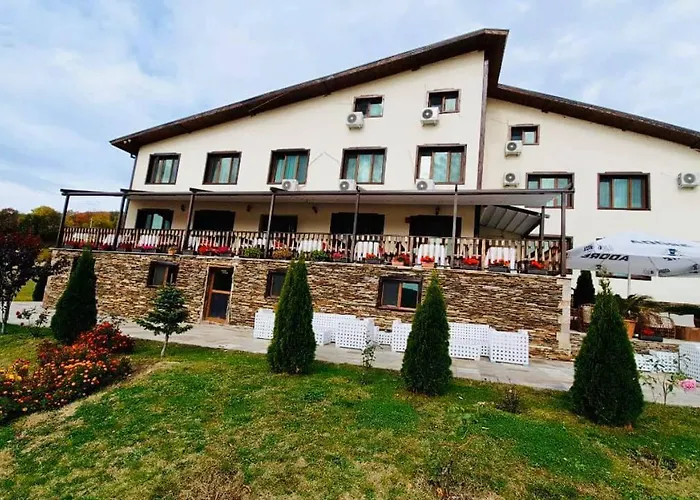 Family Borovitsa Hotel 2*