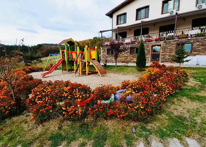 Family Borovitsa Pŭdartsi