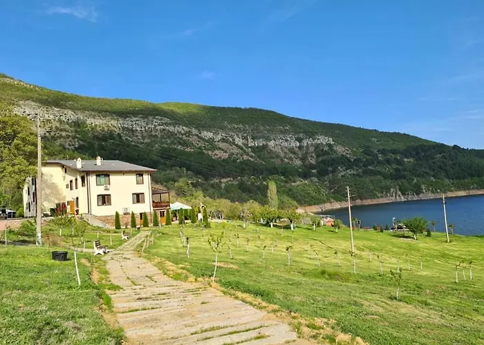 Family Borovitsa Hotel